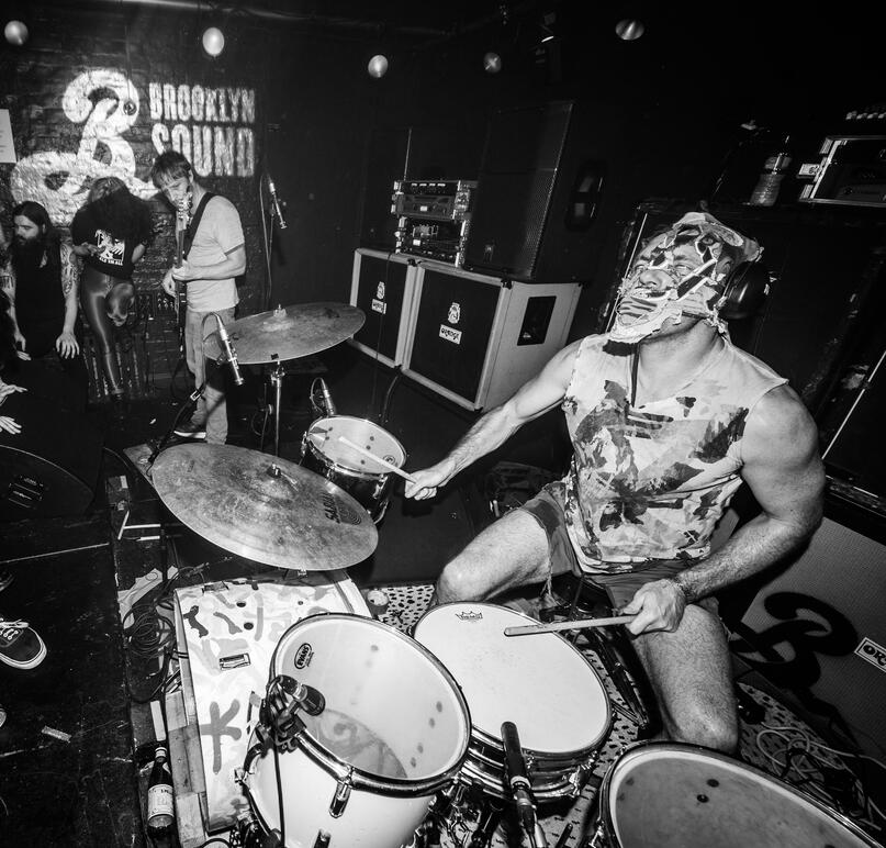 LIGHTNING BOLT LIGHTNING BOLT